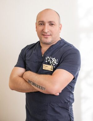 Ролан Семёнов